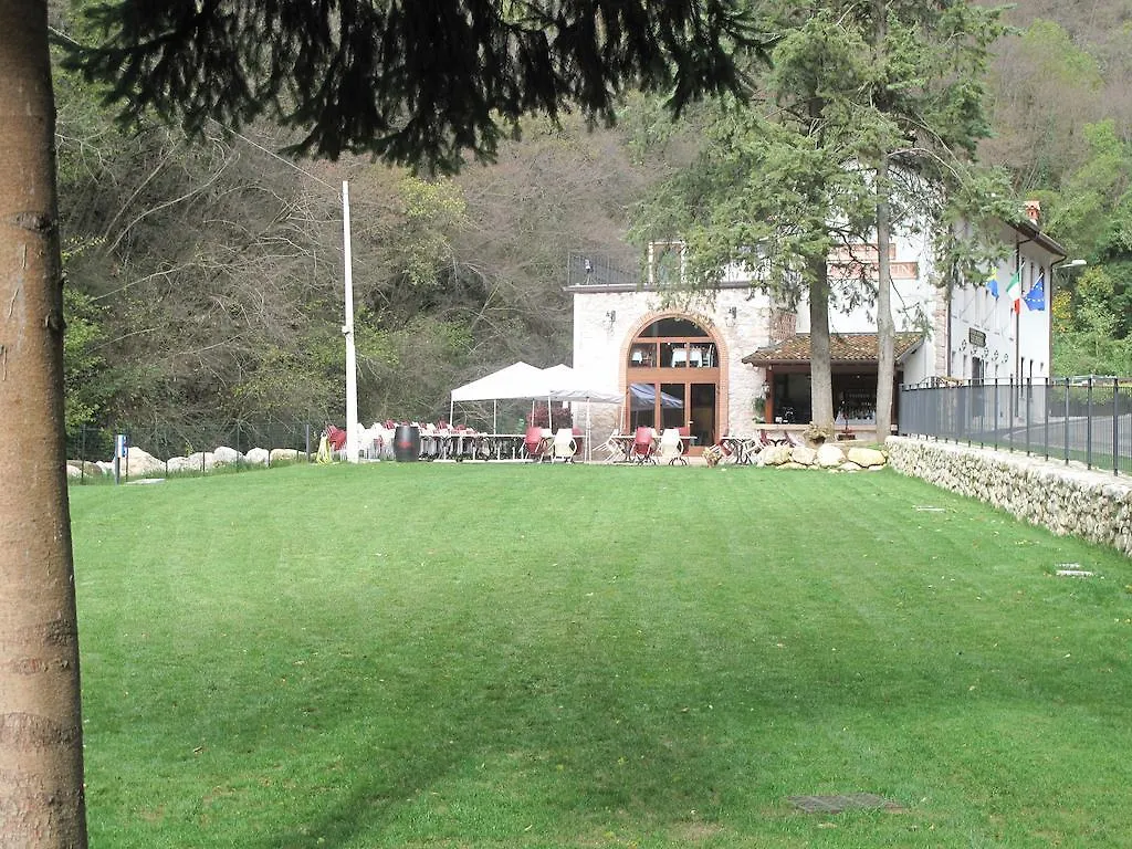 Locanda Al Confin - Osteria Le Piere Bed & Breakfast Pigozzo